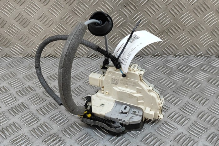 &Icirc;ncuietoare ușă st&acirc;nga spate AUDI Q5 FY 2020 OEM: 4G0839015F 30304653