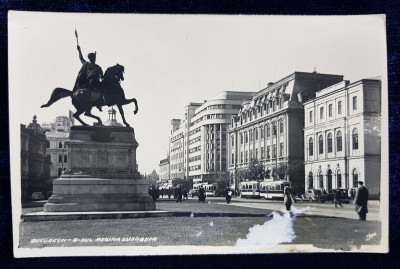 BUCURESTI , BULEVARDUL REGINA ELISABETA , CARTE POSTALA ILUSTRATA , MONOCROMA, NECIRCULATA , PERIOADA INTERBELICA , PREZINTA O EXFOLIERE IN PARTEA INF foto