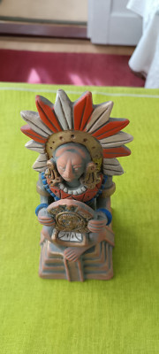 Sculptura din ceramica multicolora maias aztec foto