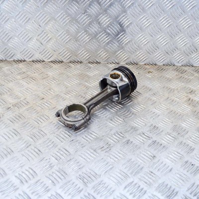 Piston VW PASSAT B8 3G2 2016 OEM: 04L107065A | 3474420 foto