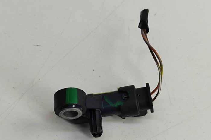 Senzor de impact dreapta față JAGUAR XE X760 2015 OEM: FK72-14B342-AA 29438469