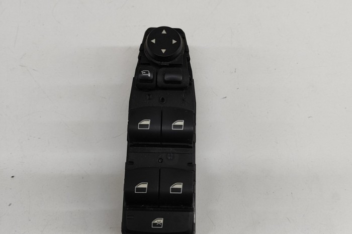 Buton geam ușă dreapta față BMW 7 F01, F02 2010 OEM: 9163614 29813441