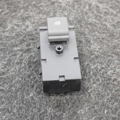 Buton geam ușă st&acirc;nga spate OPEL MOKKA / MOKKA X 2017 OEM: 22915102 3362834