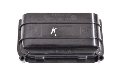 Grila de ventilație caroserie TESLA MODEL X 2017 OEM: 1068034-00-C | 14882984 foto