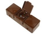 Conector alimentare AC 2P+PE 250VAC 16A albă pentru perete