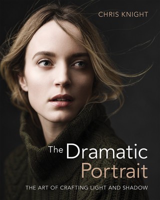 The Dramatic Portrait: The Art of Crafting Light and Shadow foto