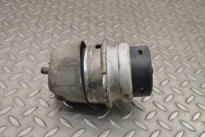 Suport motor st&acirc;nga AUDI Q7 4L 2007 OEM: 7L8199131F | 14571487