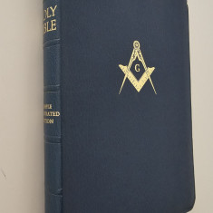 Masonerie Biblia masonica editia 1968 carte in limba engleza