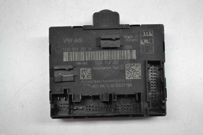 Modul de control ușă dreapta față AUDI A3 8V1, 8VK 2012 OEM: 5Q0959392A 2358661