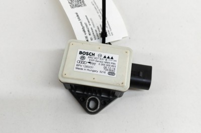 Senzor de accelerație AUDI A5 Cabrio 8F7 2015 OEM: 8R0907637B,0265005853 | 24623957 foto