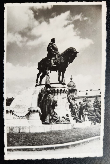 Kolozsvar Cluj 1943 ? - Statuia lui Matei Corvin - Matyas kiraly szobor, fotografie, circulata la Budapesta, timbru intact, stampila partial lizibilaa