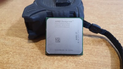 AMD Sempron 64 2500+ 1.4GHz Socket 754 SDA2500AIO3BX PC CPU Procesor foto