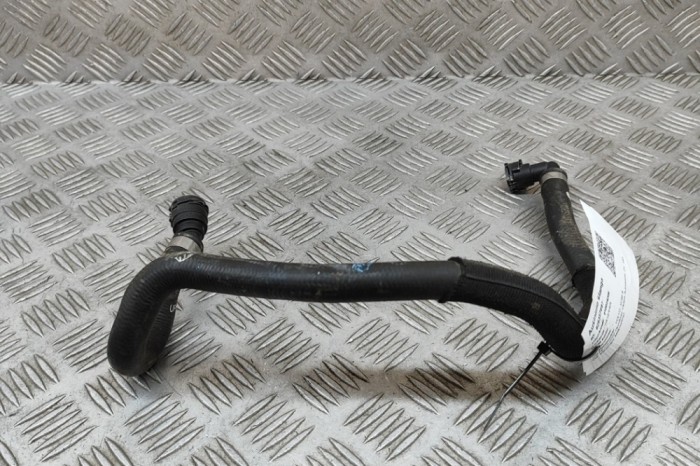 Furtun de lichid de răcire VOLVO XC90 II 2022 OEM: 32252970 28357097