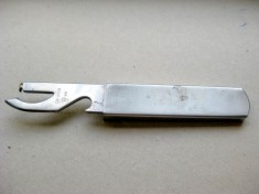 B633-I-Deschizator militar conserve Bundes Nato Germania. foto