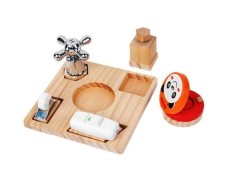 Placa senzoriala Montessori, 5 activitati, din lemn, 14.5 cm x 14.5 cm, 3 +