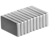 Cumpara ieftin Set 10 magneti Neodim universali, diverse activitati, 10x5x1,5 mm - Patrat