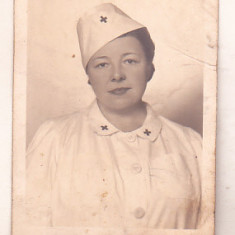 bnk foto - Femeie in uniforma Asistenta sociala 1941
