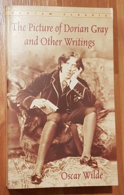 The Picture of Dorian Gray and Other Writings de Oscar Wilde foto