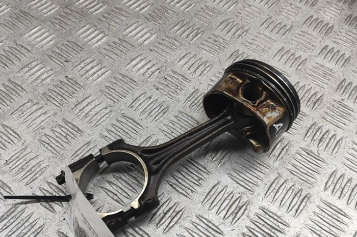 Piston AUDI A4 8EC, B7 2007 OEM: 06D107066C,06D198401C | 31961121