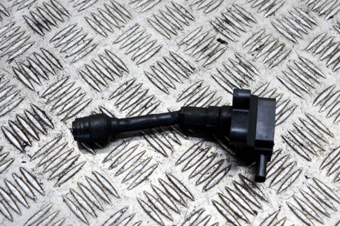 Bobina de inducție de &icirc;naltă tensiune FORD FOCUS III 2012 OEM: CM5G-12A366-BA,D5E1G 13525477