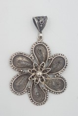 Superb pandantiv vintage manufacturat din argint filigran