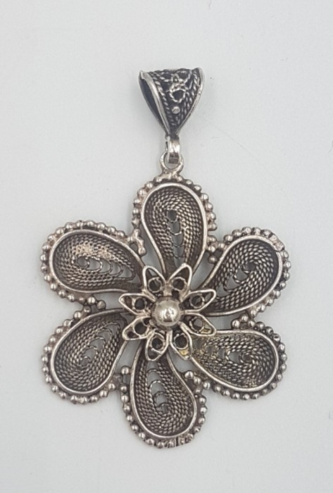 Superb pandantiv vintage manufacturat din argint filigran