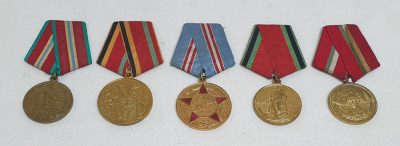 Superb Lot 5 Medalii Militare - Decoratii vechi straine - anii 1970 -1980 foto