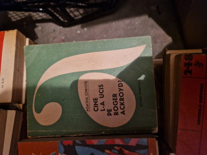 Cine l-a ucis pe Roger Ackroyd? vintage