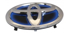 Emblema grila radiator Toyota Auris (E18), 07.2015-, model: hybrid, montare fata, OE