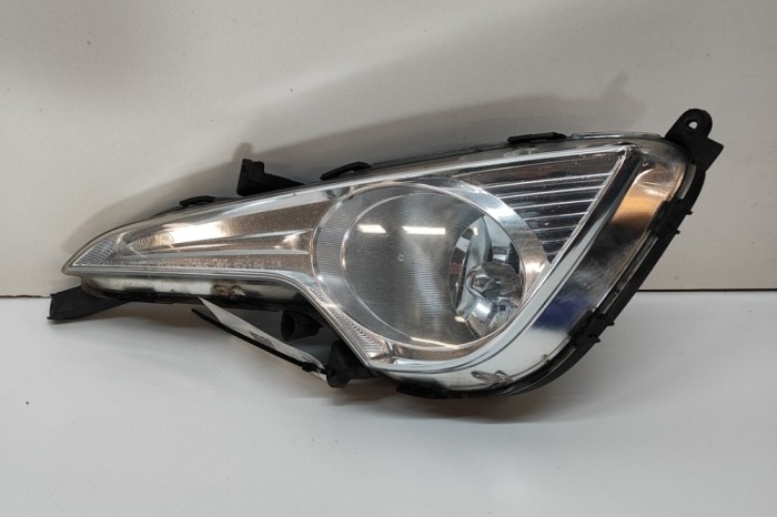 Proiector ceață st&acirc;nga față HYUNDAI i40 CW VF 2015 OEM: 92201-3Z0101 28515389