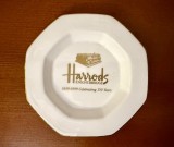 FARFURIOARA DIN PORTELAN FIN ENGLEZESC- WEDGWOOD- HARRODS KNIGHTBRIDGE D13,5CM