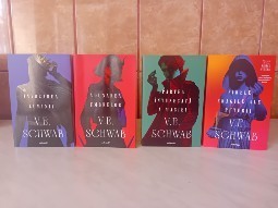 V.E Schwab foto