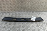 Ornament lampa număr de &icirc;nmatriculare JAGUAR I-PACE X590 2018 OEM: J9D3-40406-AB | 31693769