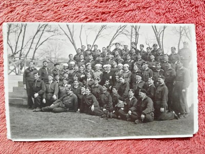 Fotografie tip carte postala, detasament de militari, perioda interbelica foto