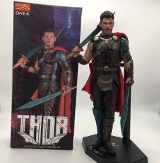 Figurina Thor god of thunder Marvel Ragnarok Avangers 30 cm foto