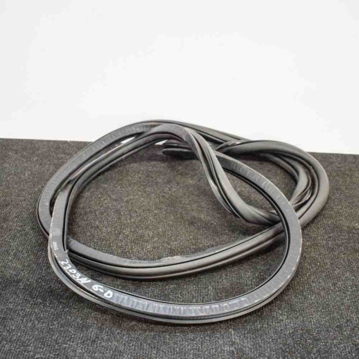 Garnitura ușă dreapta spate VW TIGUAN AD1 2017 OEM: 5NA867914B