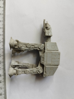 bnk jc Figurina Hasbro Star Wars - AT-AT foto