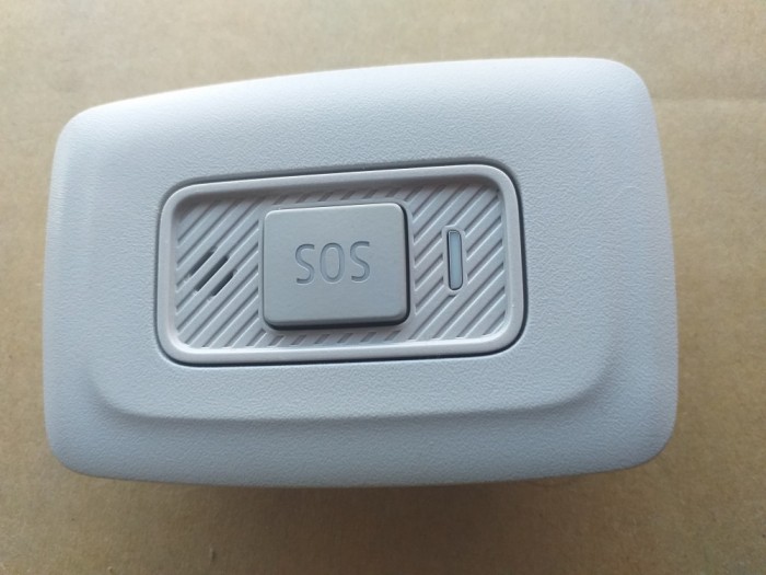 Buton SOS DACIA Sandero 3 Jogger 253B03938R. Nou si original Renault.