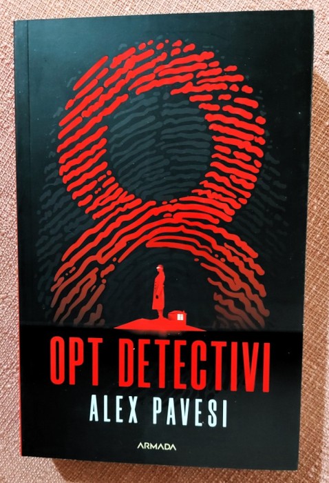 Opt detectivi. Editura Nemira, 2022 - Alex Pavesi