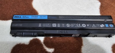 BATERIE DELL T54FJ LA 11,1 V - 5400 mAh , NU STIU DACA TINE CURENT, ESTE LUATA DIN LEPTOP DEFECT !! foto