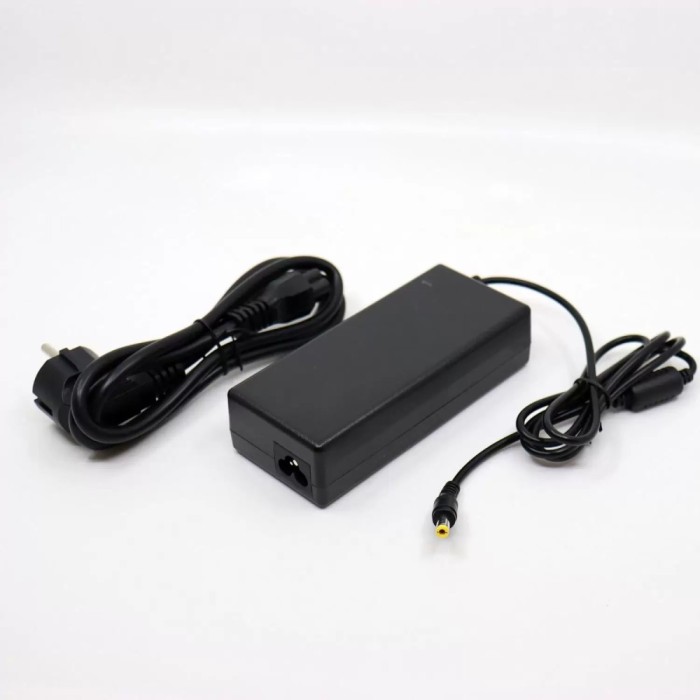 Sursa 15.0V 6A 2.5x5.5x13mm