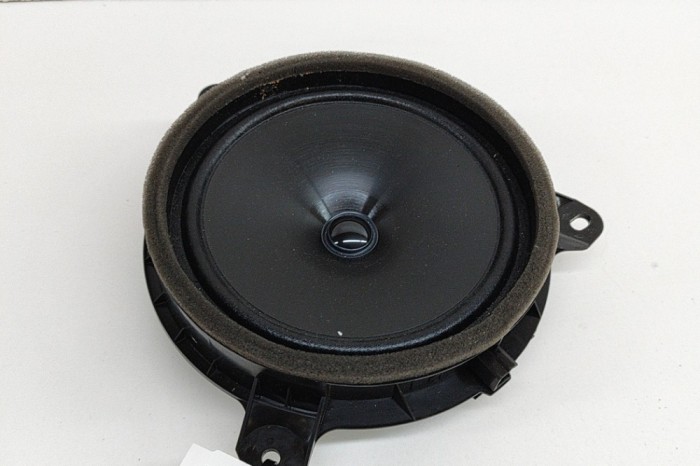 Difuzor ușă st&acirc;nga spate TOYOTA YARIS _P21_ 2023 OEM: 86160-0D450 26287658