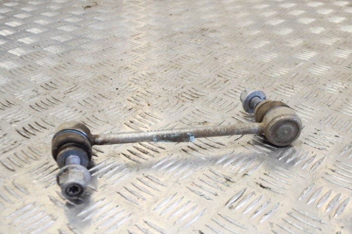 Bieleta stabilizatoare st&acirc;nga față LAND ROVER DISCOVERY V L462 2019 OEM: CPLA-3B439-AA 13548430