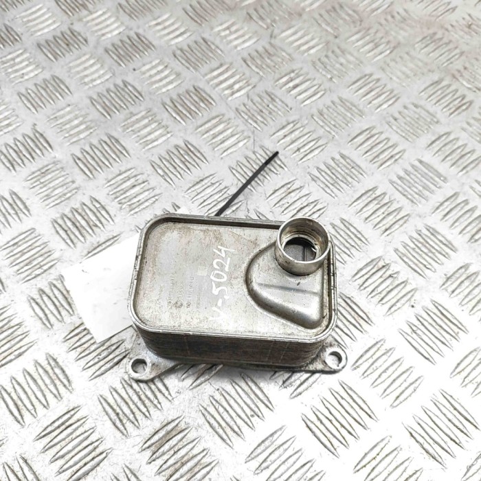 Răcitor de ulei VW GOLF VII 5G1, BQ1, BE1, BE2 2016 OEM: 06L117021E