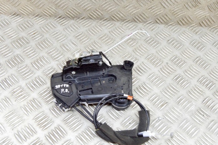 &Icirc;ncuietoare ușă dreapta față HONDA CIVIC X Hatchback FC_, FK 2017 OEM: 72110-TBA-A02 18139679