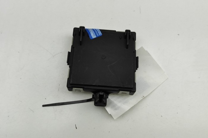 Modul de control ușă dreapta față MERCEDES-BENZ E W213 2016 OEM: A2139001118,A2139010608,A2139027011,A2C7470790800 | 31354249