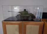 Macheta Tanc Tancul Sovietic T-34 Stare Perfecta Prețul Include și Vitrina De Expunere