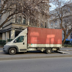 Mutari locuințe și transport cu duba cu lift