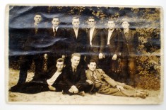 P.005 FOTOGRAFIE TINERI GRADINA PUBLICA ROMAN 1936 14/8,7cm foto