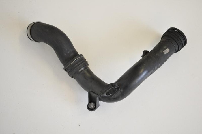 Furtun intercooler st&acirc;nga VW PASSAT B6 3C2 2007 OEM: 1K0145770D,1K0145838D 2378493